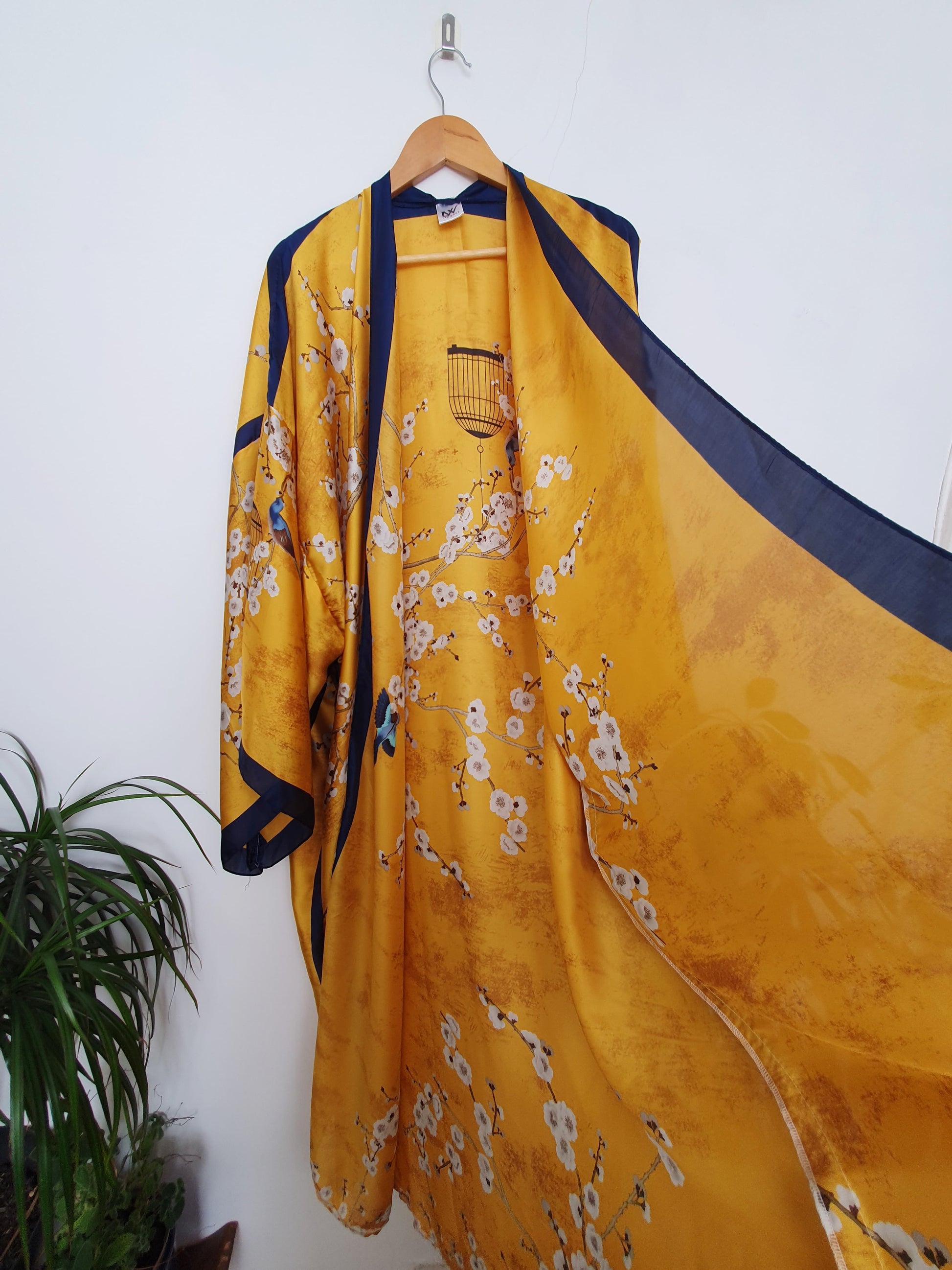 Gold blossom kimono inside 